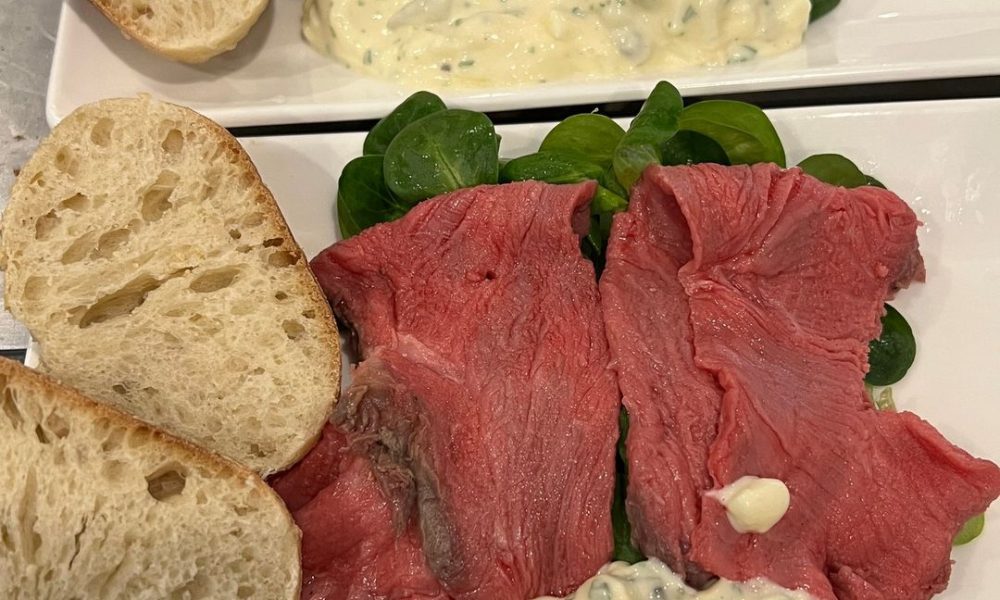 Roastbeef-Carpaccio mir Remoulade | gefüllte Ziegenkäse-Honig ...