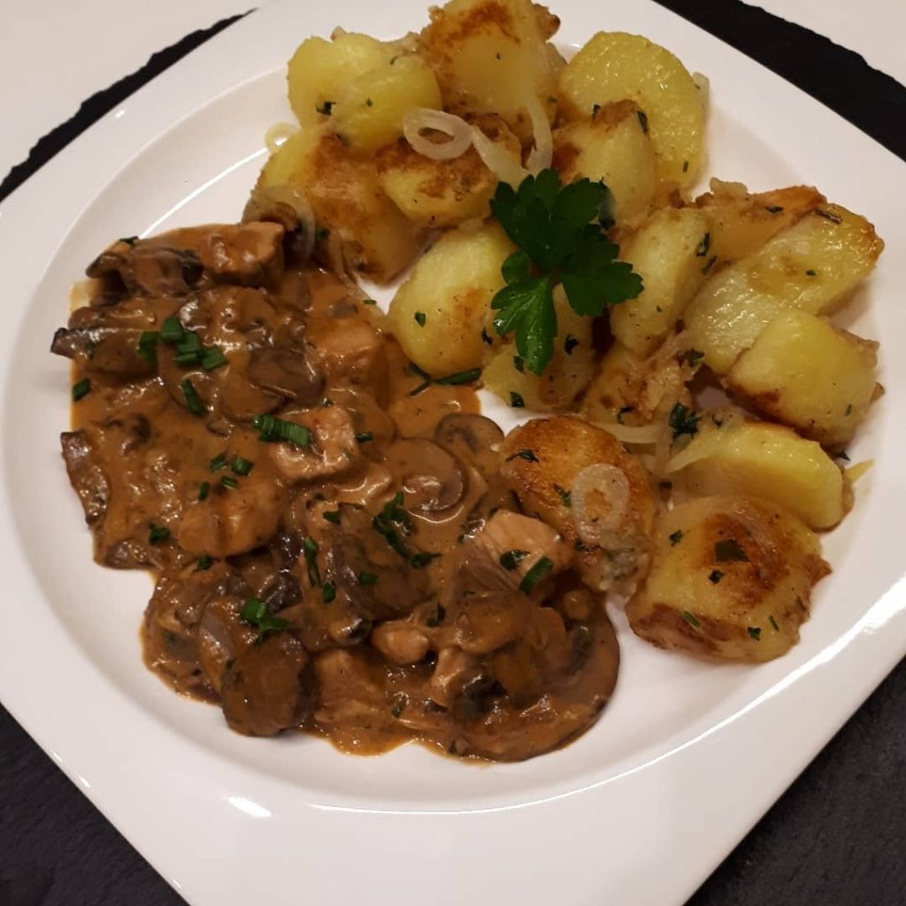 Kartoffel-Brokkoli-Pilz Pfanne – Kochbucher