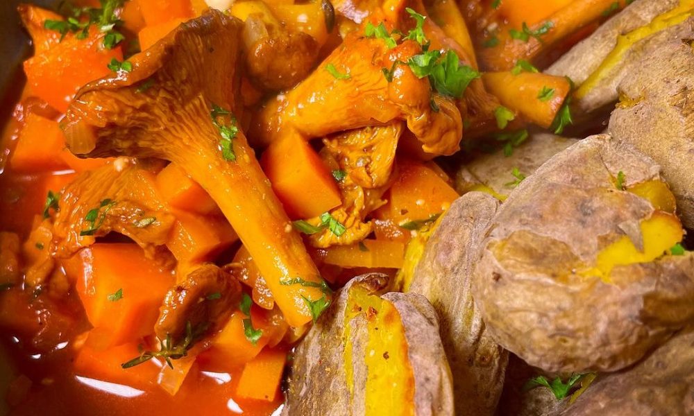 Gulasch mit Nudeln – Kochbucher