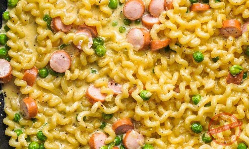 15 Minuten Schmelzkäse Pasta mit Erbsen & Würstchen – Kochbucher 15 Minuten Schmelzkäse Pasta mit Erbsen & Würstchen – Kochbucher
