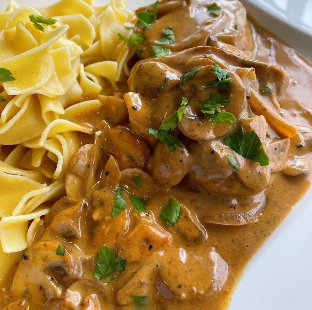 Frikadellen in Lauch-Sahne Sauce – Kochbucher